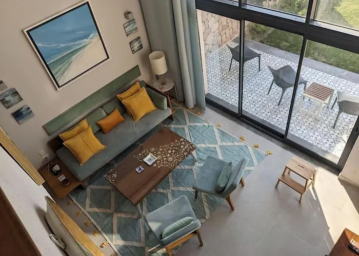 Modern Beachfront 1br Loft With Garden In Somabay * Hurghada