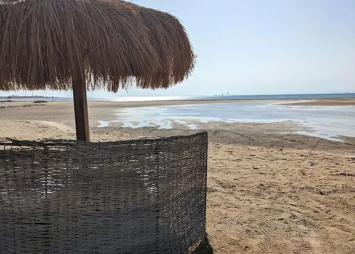 Chalet Modern Beachfront 1br Loft With Garden In Somabay