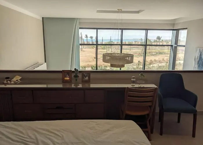 Modern Beachfront 1br Loft With Garden In Somabay Chalet