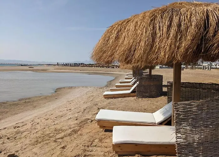Modern Beachfront 1br Loft With Garden In Somabay Chalet *